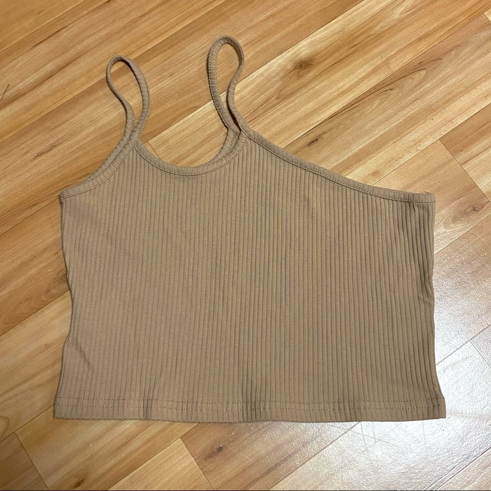 (SOLD) Ribbed One Shoulder Crop Top 🤎 - Picture 3 of 3